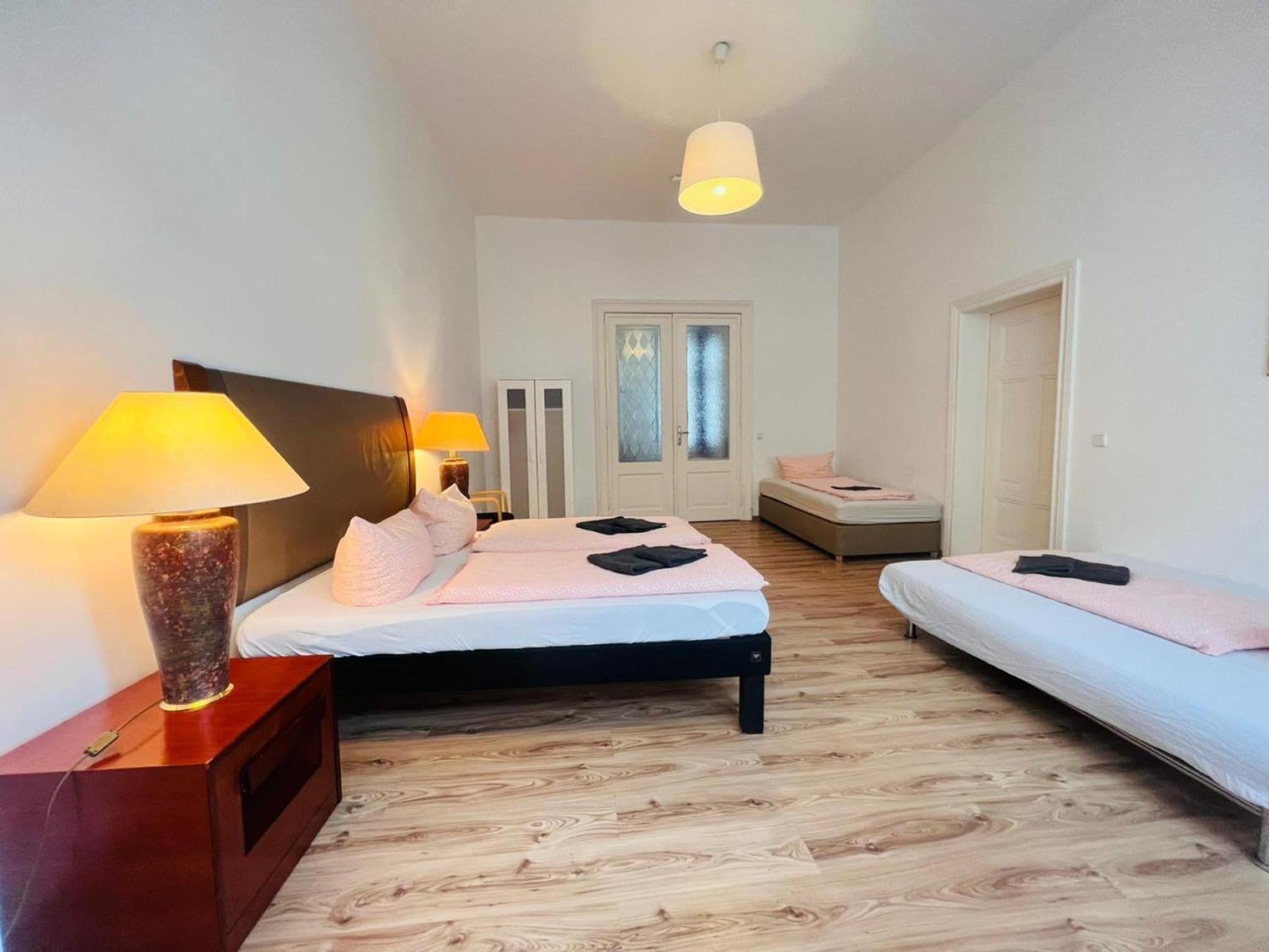 Central City Apartments Берлин Экстерьер фото